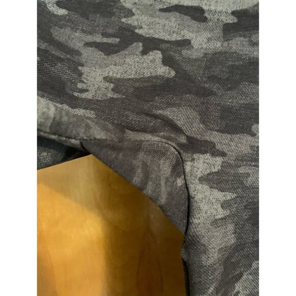 Spanx Camo Ankle Length Legging Gray Black Women's Size XL Workout Pants - Picture 3 of 6